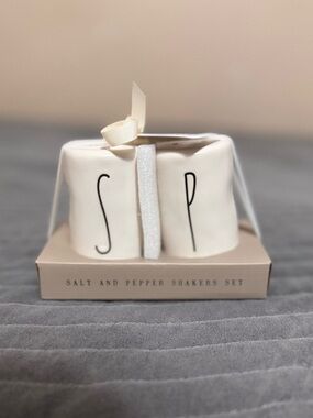 Rae Dunn Salt Pepper Shaker Set